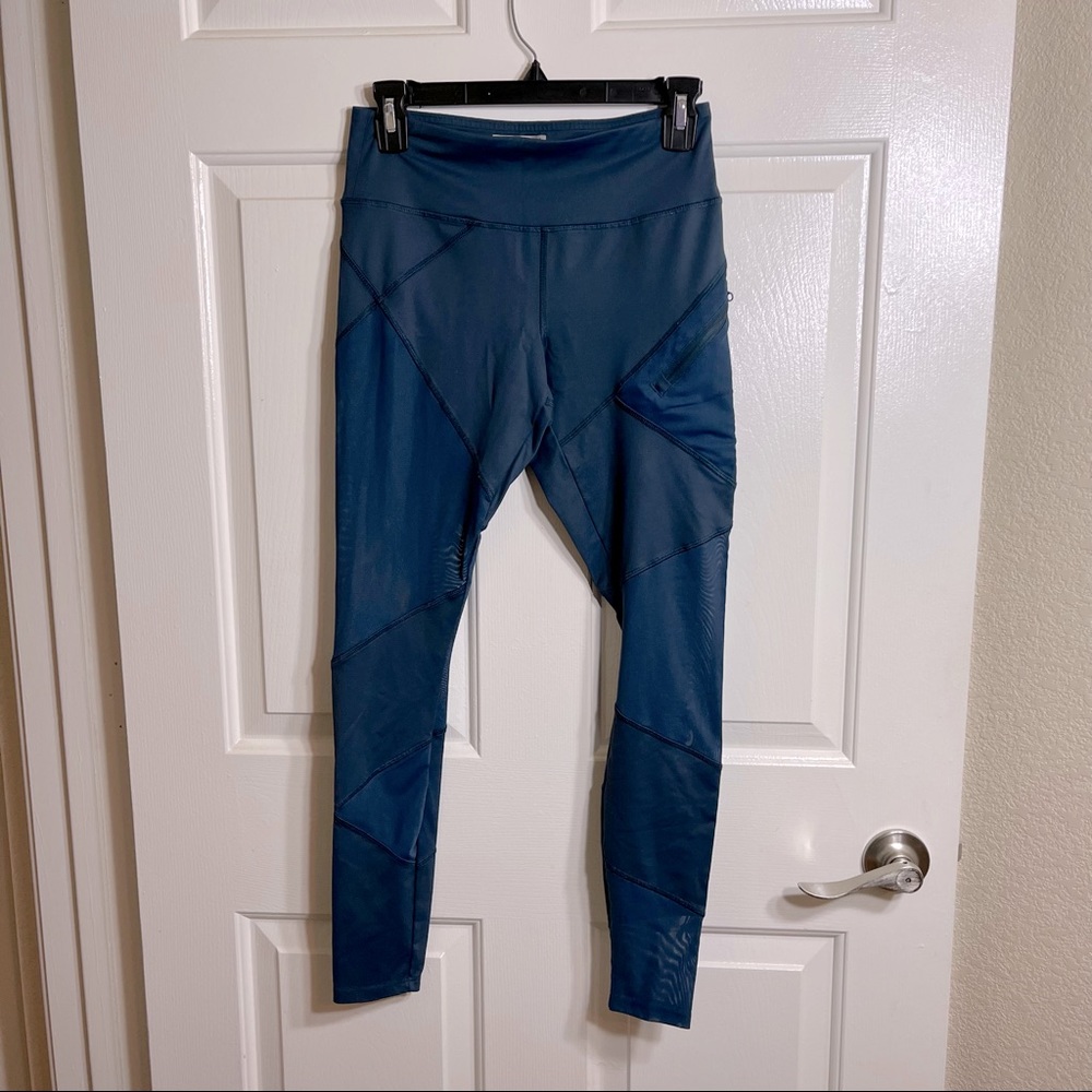 Forever 21 mesh legging with pockets